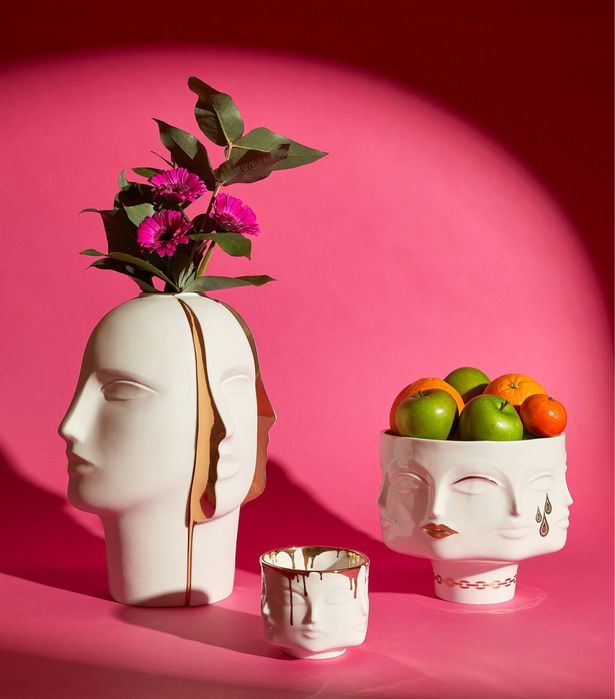 Релефна 3D ваза  с четири лица