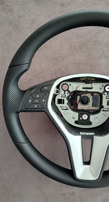 Volan Mercedes w204  retapitat piele