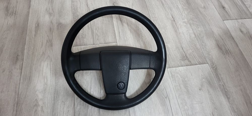 Продам руль пассат б3