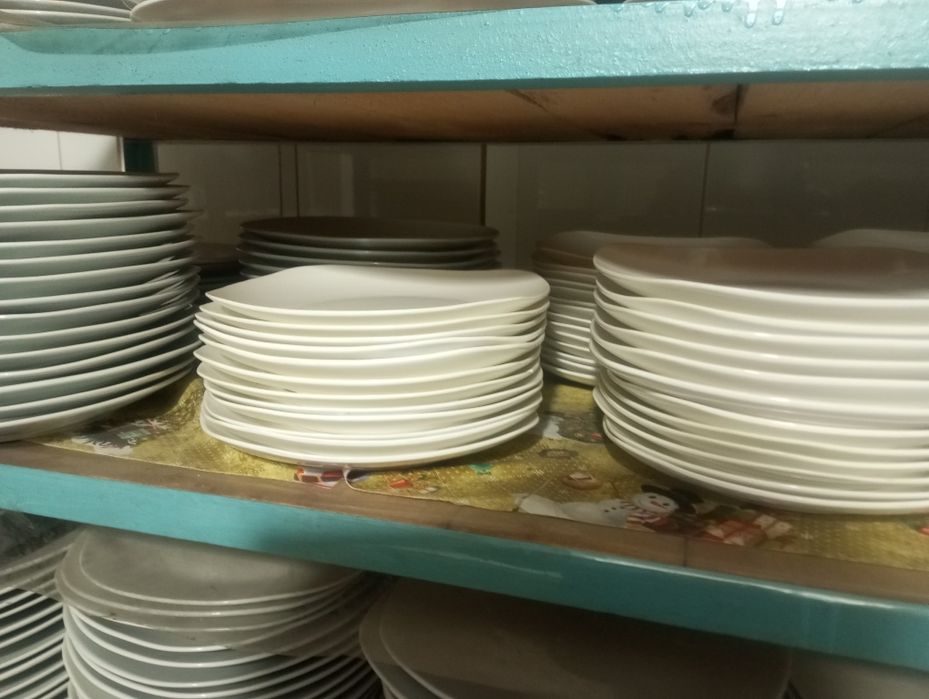 Продаю посуду не дорого