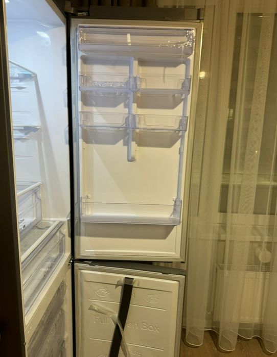 Холодильник Samsung