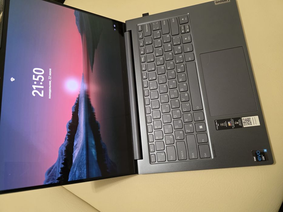 Ноутбук Lenovo yoga