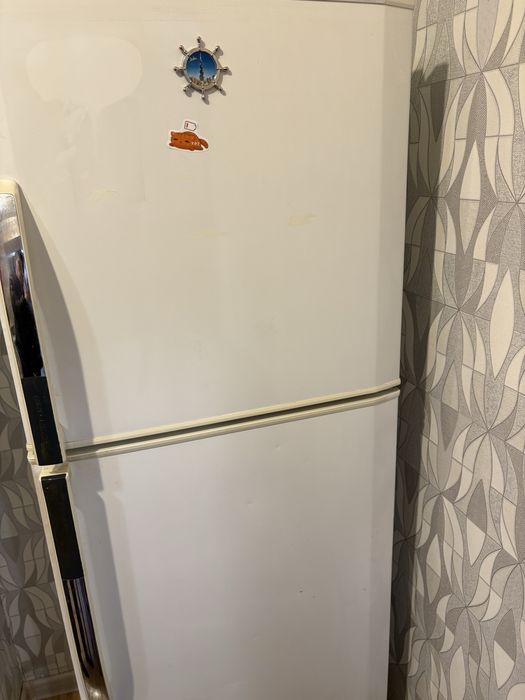 Холодильник продам