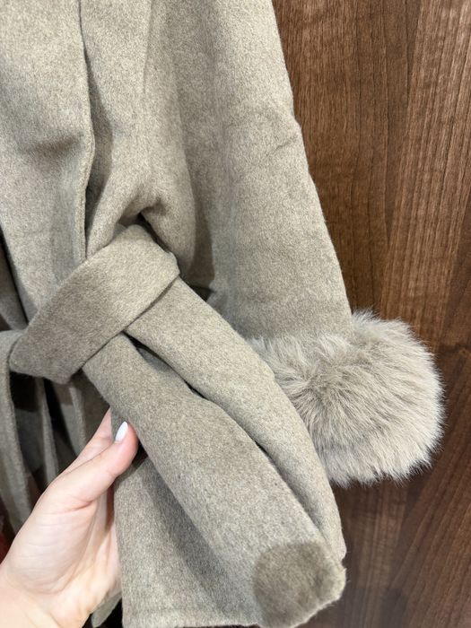 Палто с Пух  в цвят Каки размер S