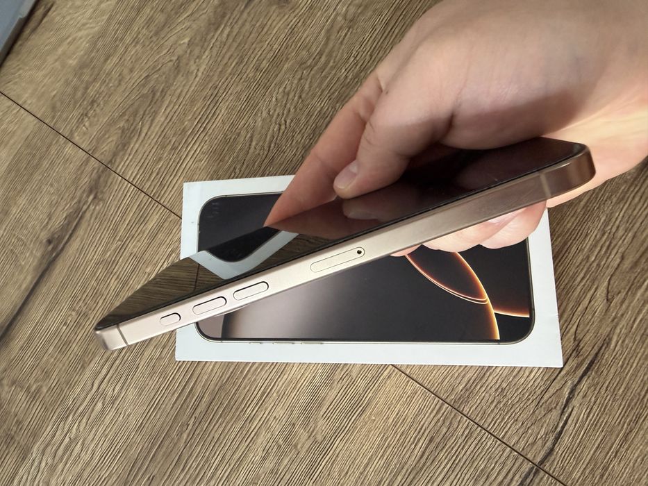 Продаю Iphone 16 pro max 512GB