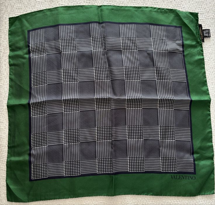 слънчеви очила Chanel, D&G, roberto cavalli, фишу valentino