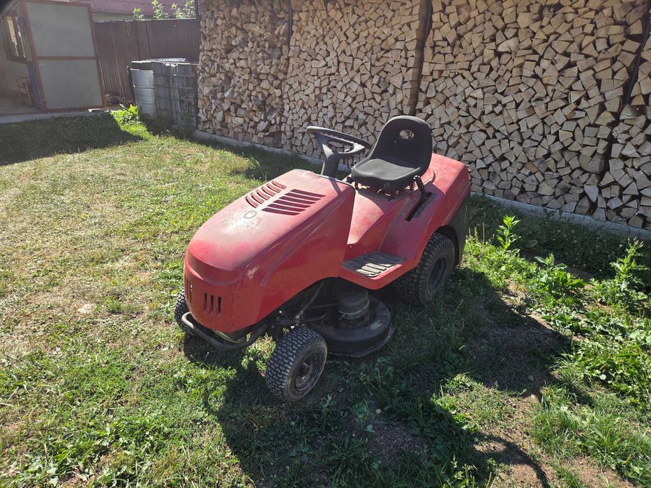 Tractoras tuns iarba Castelgarden 13/92