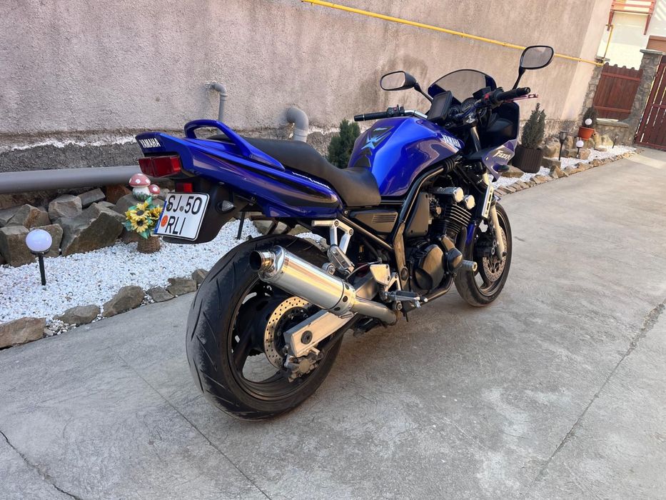 Yamaha Fazer 600    95 cp 2002