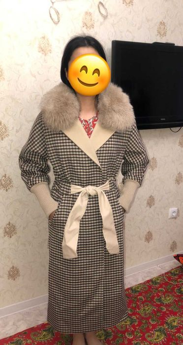 пальто почти новые