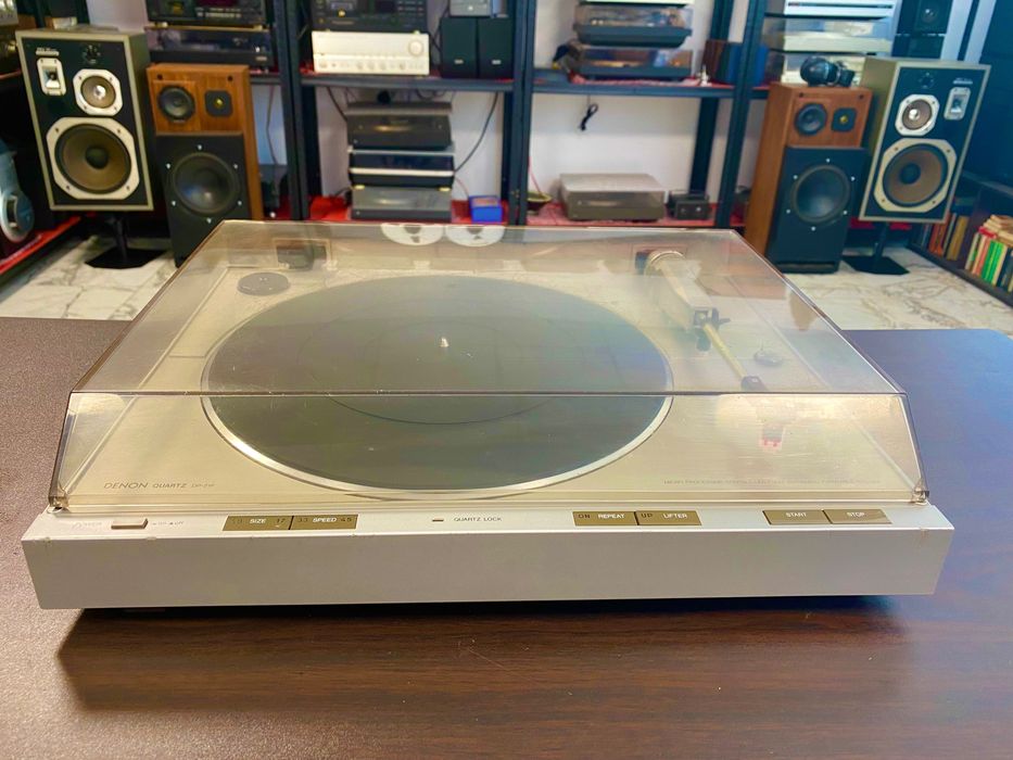 Тримоторен грамофон Denon