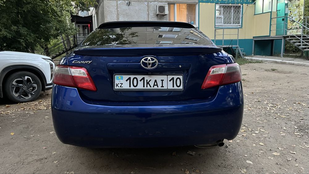 Тойота камри продам