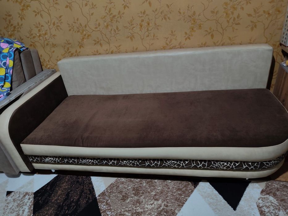 Продам тахту диван