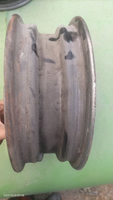 Дамас диска сотилади