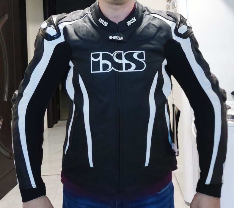 Яке кожа  IXS RS-1000 най висок клас