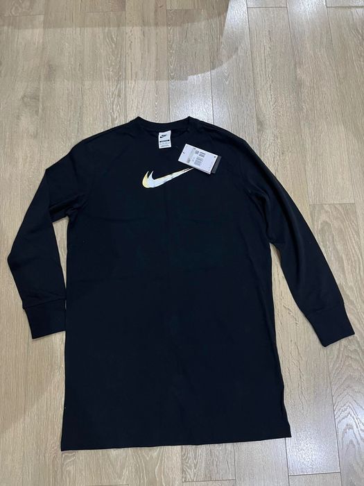 Дамска спортна рокля Nike