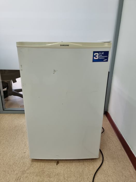 Холодильник Samsung