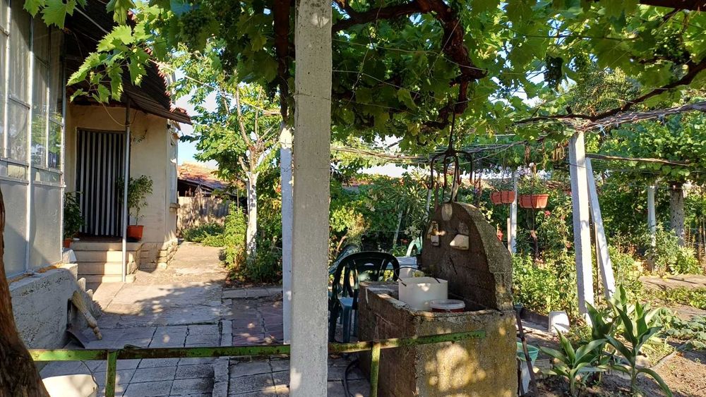 Продава се Къща в Плиска - 1600 кв.м за 26 €/кв.м - Снимка #1