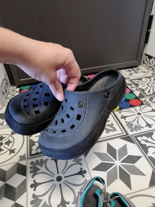 Sandale Quechua drumeție și Adidas Crocs cadou 33