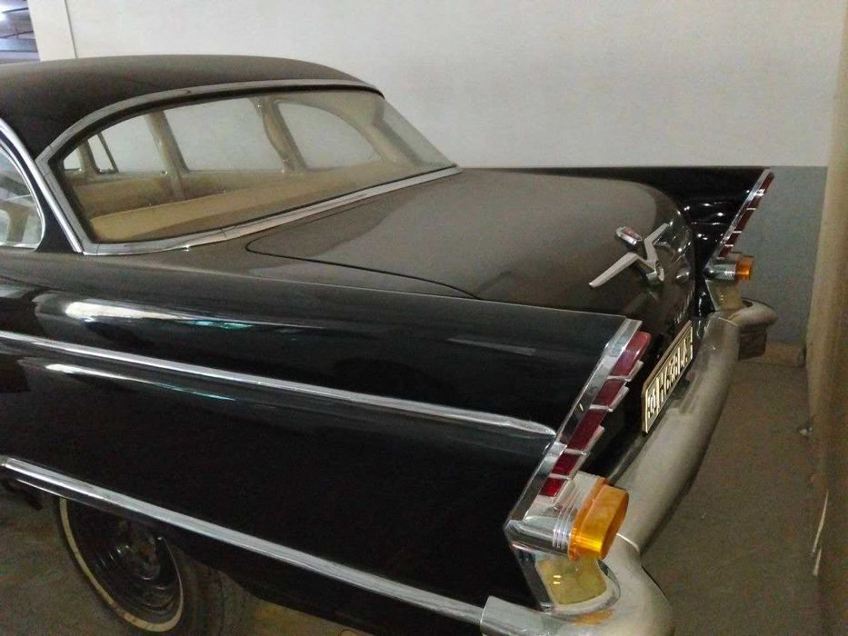 Автомобиль ГАЗ - 13 Чайка 1970 г Черная