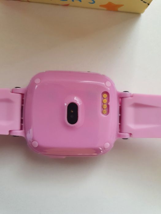 Смарт часовник / Smart clock  Работи със сим карта.  Само е пробван. С