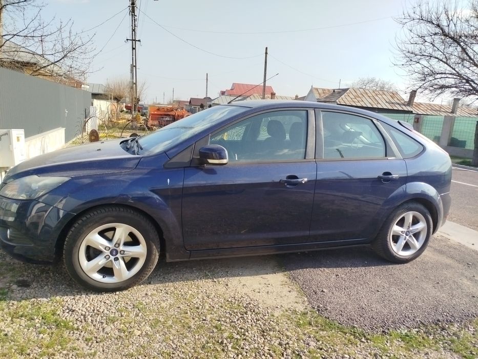 Ford focus 2011 1,6 benzina