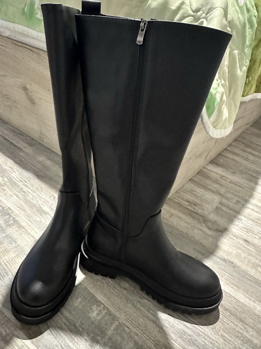 Дамски ботуши номер 40