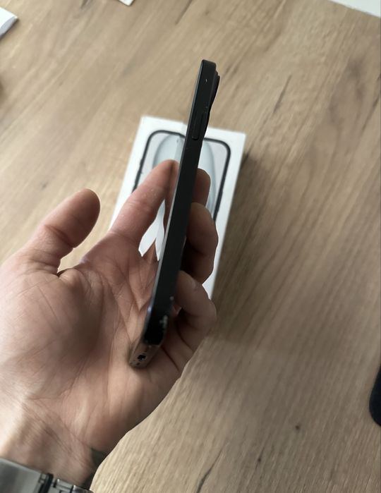 Продам Айфон 15