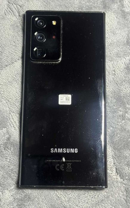 Samsung телефон и часовник