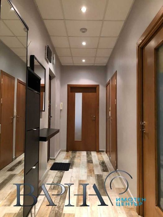 Тристаен на ТОП локация - Левски