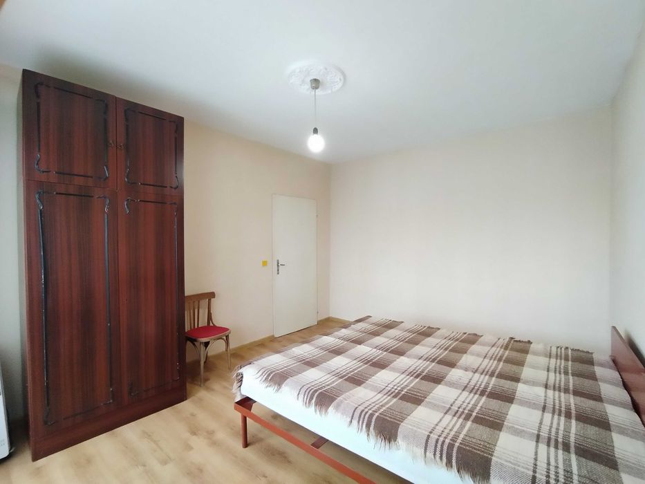 Дава се под наем Двустаен апартамент в Силистра, Център - 68 кв.м за 183.6 € - Снимка #2