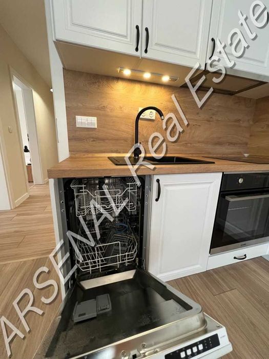 Дава се под наем Четиристаен апартамент в София, Редута - 125 кв.м за 1000 € - Снимка #2