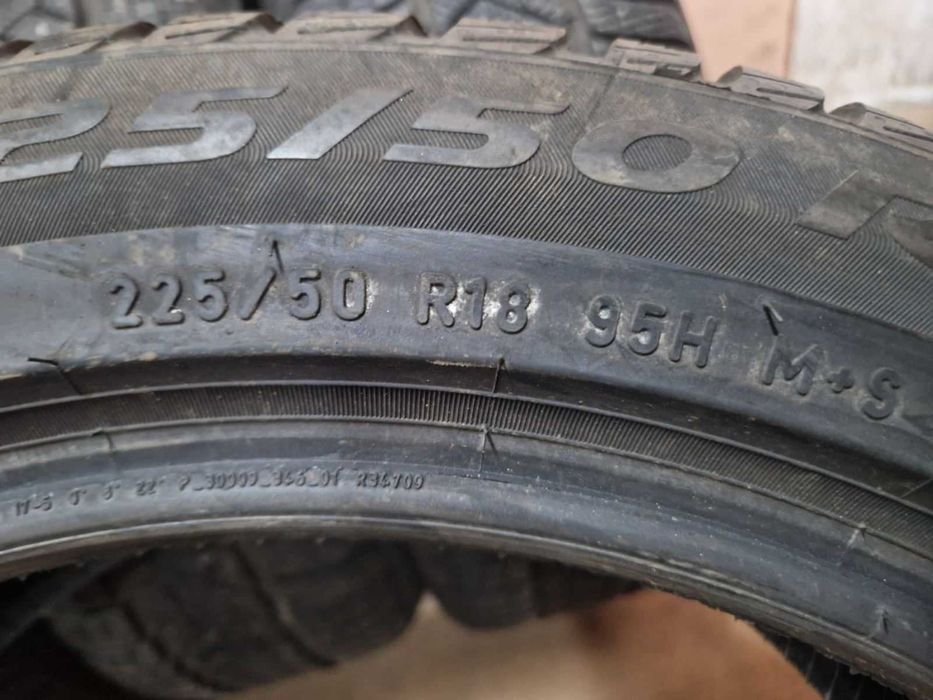 4 Pirelli R18 225/50
зимни гуми Runflat 
DOT3820
