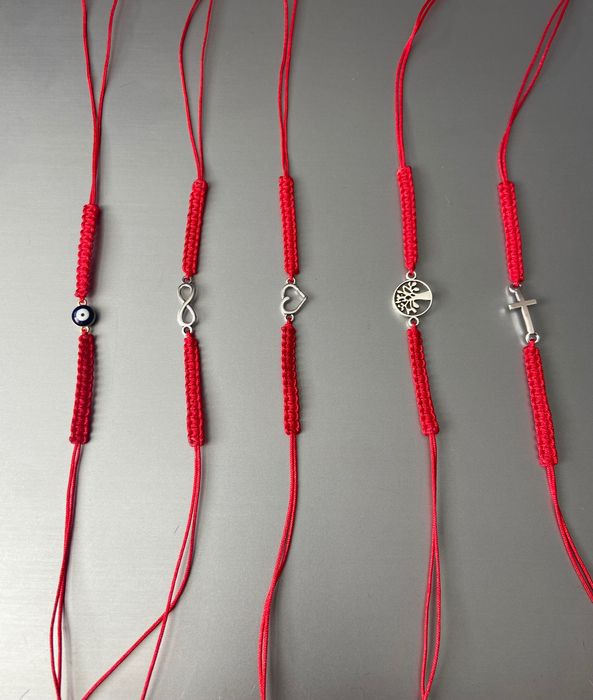 Гривна червен конец