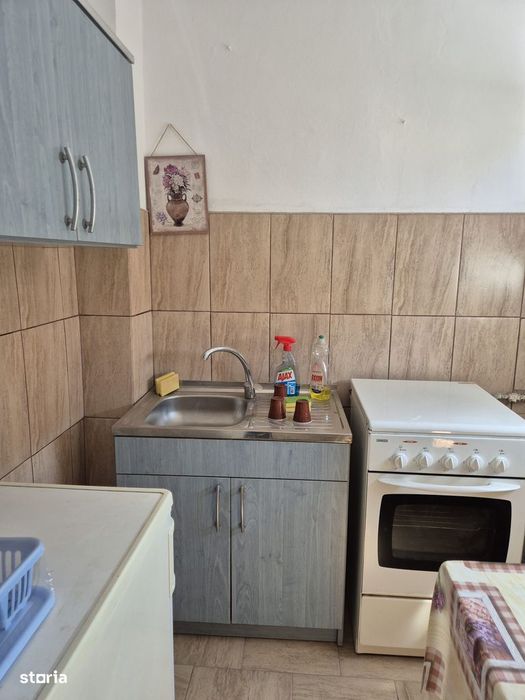 Garsonieră de închiriat, 37mp, balcon, Micalaca