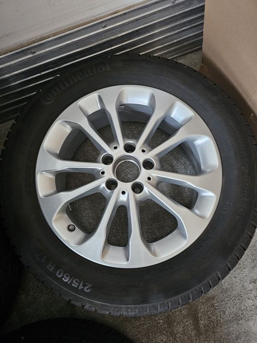 Jante originale Mercedes GLA r17 cu cauciucuri de iarna