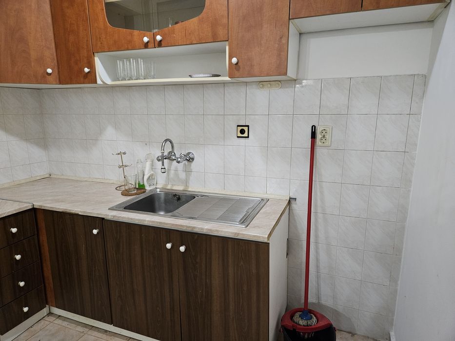 Дава се под наем Двустаен апартамент в Варна, Цветен квартал - 54 кв.м за 298.86 € - Снимка #1