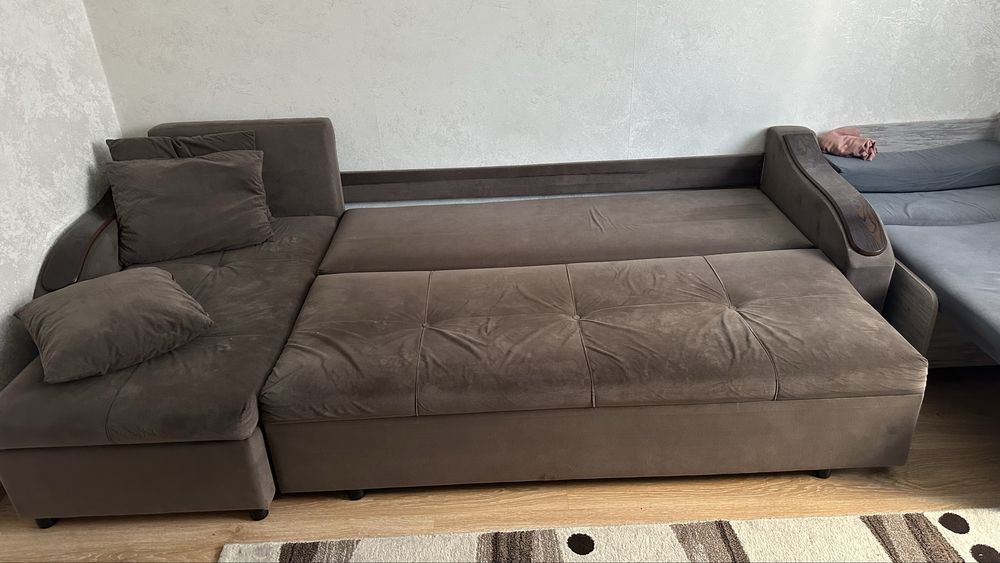 Срочно продам угловой диван