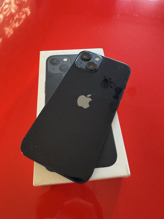 Продам Айфон 13 в идеальном состоянии