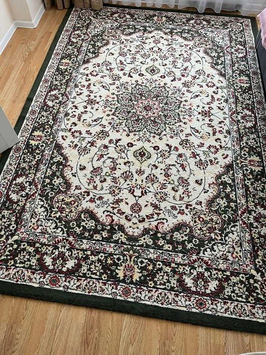 Продам ковры в хорошем состоянии