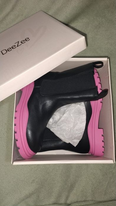 Botine DeeZee mărimea 36