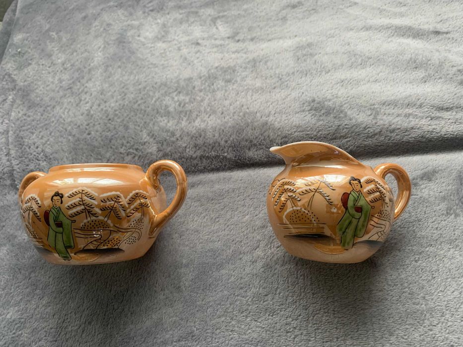 Serviciu din portelan fin Gheisa pentru 6 pers. (fabricat in Japonia)