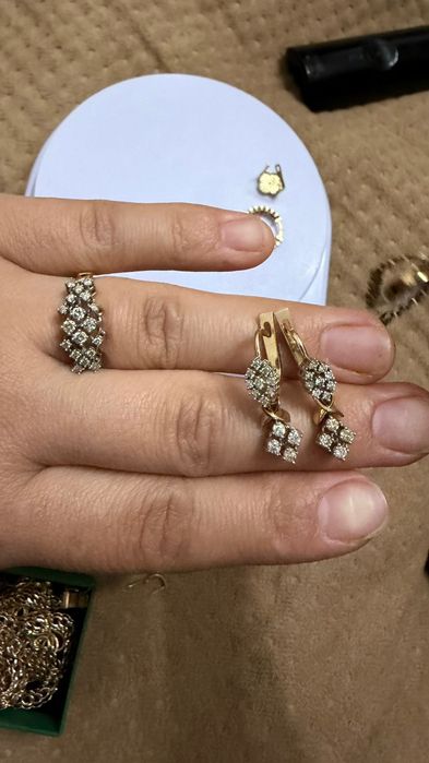 Золотой набор с бриллиантами