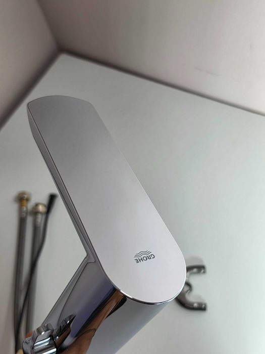 Baterie lavoar cu senzor infrarosu Grohe Bau Cosmopolitan E