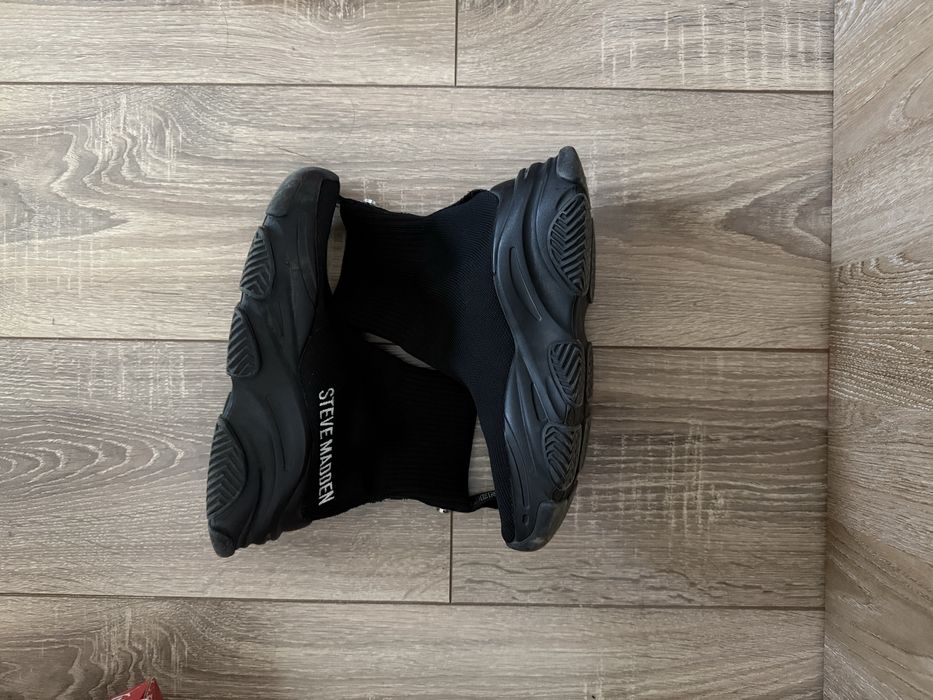 adidasi Steve Madden