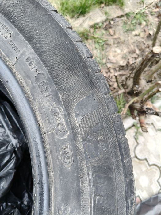 Vând 4 cauciucuri de vara 225/60 R18
