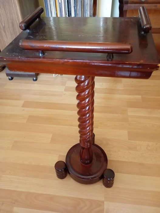 Ретро постамент, стойка