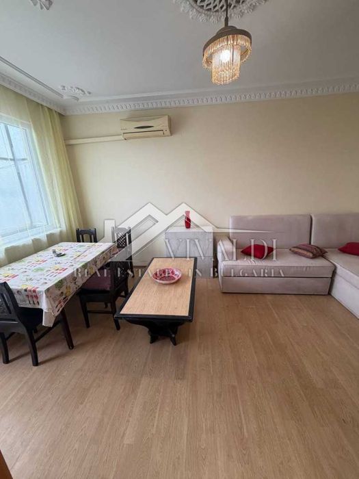 Продава се Четиристаен апартамент в Варна, Колхозен пазар - 90 кв.м за 1967 €/кв.м - Снимка #1