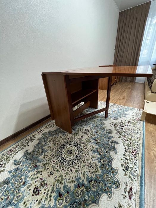 Мебель , столы , диван