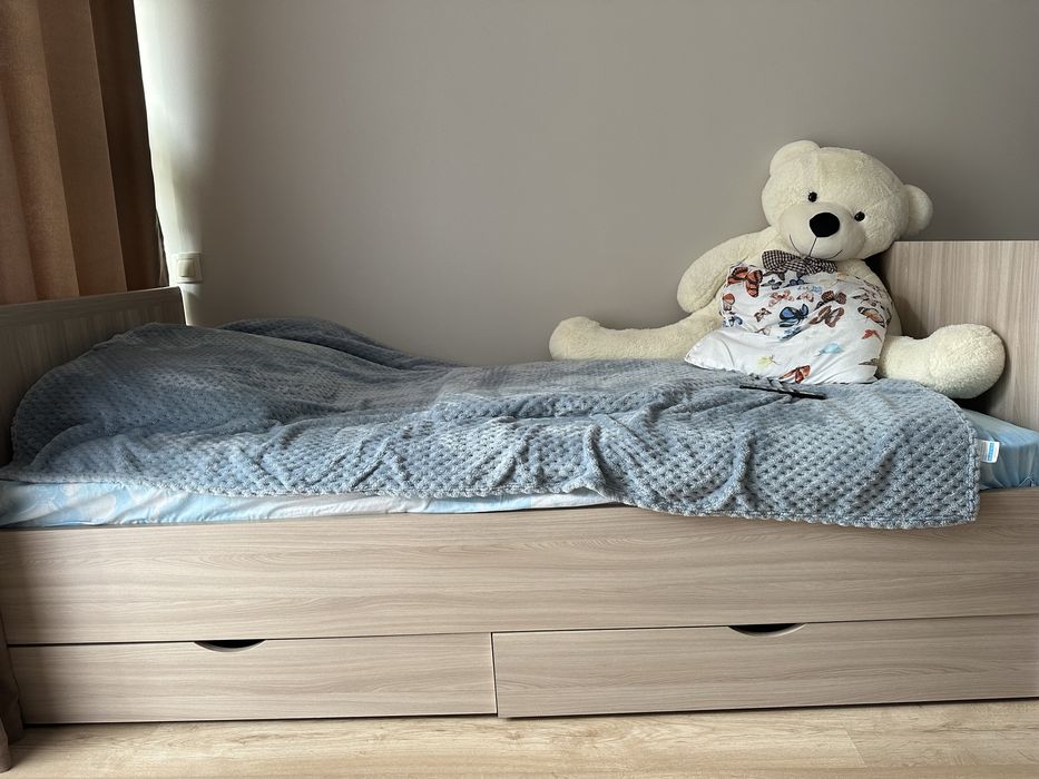 Односпальная кровать