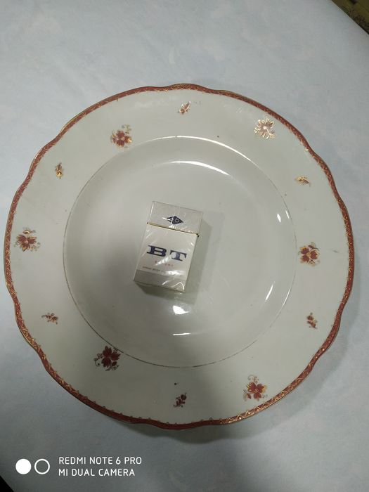 Сервиз фарфоровый